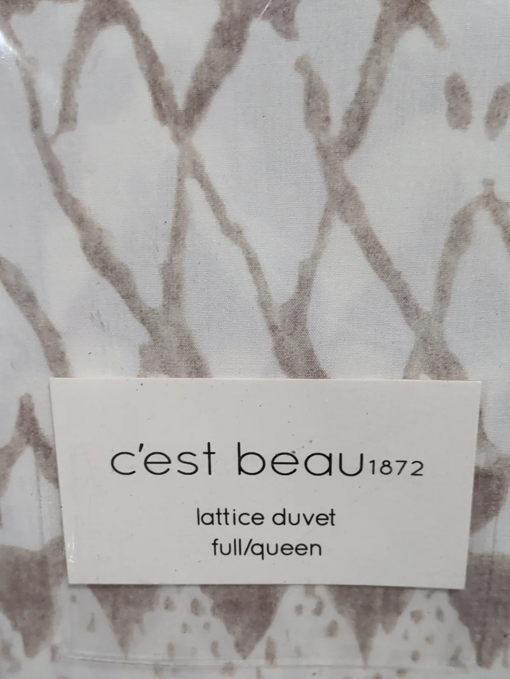 c'est beau 1872 Lattice Duvet Cover - White and Taupe